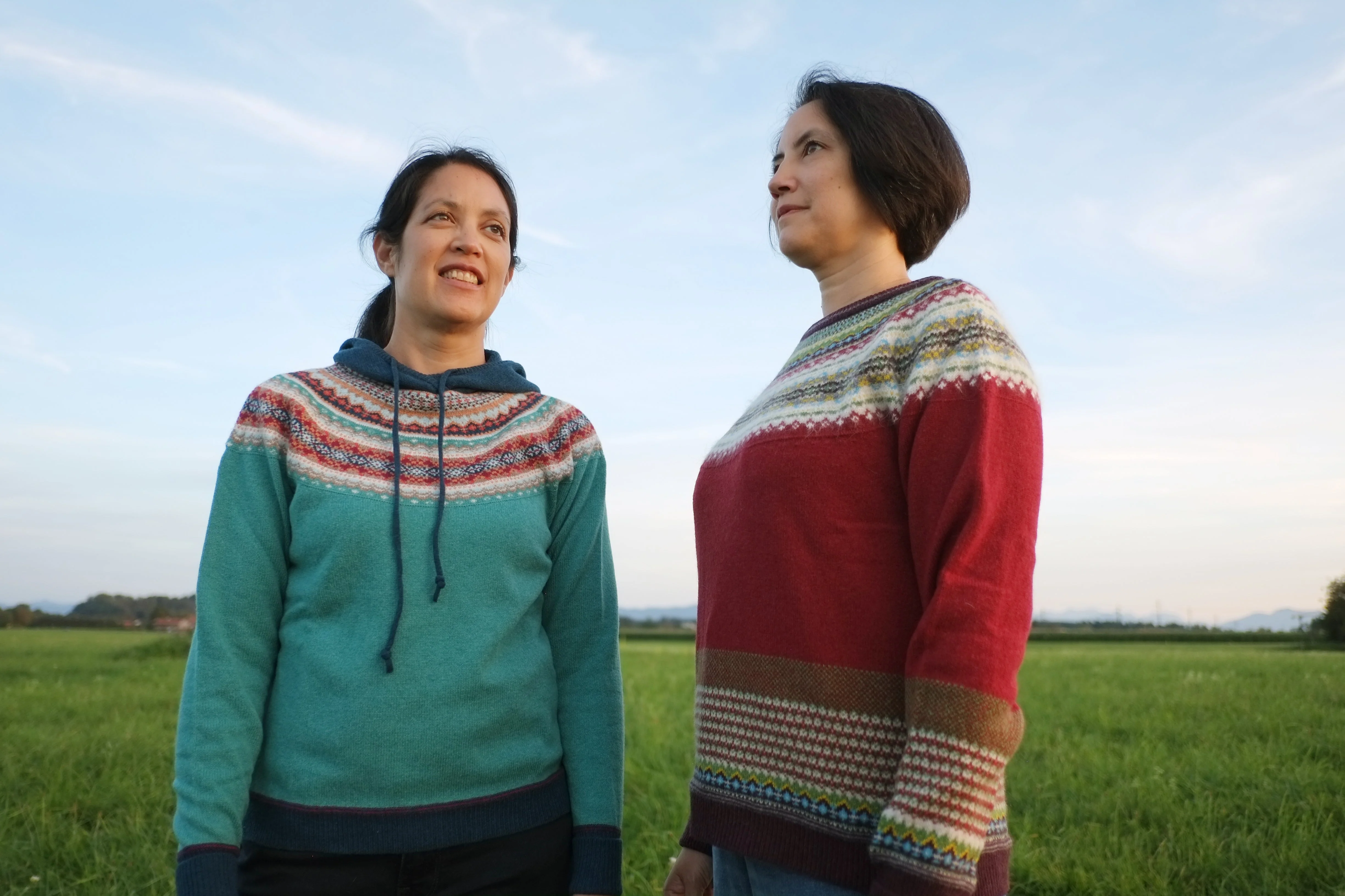 Damenpullover türkis mit Kapuze Alpine Emerald - Image 3