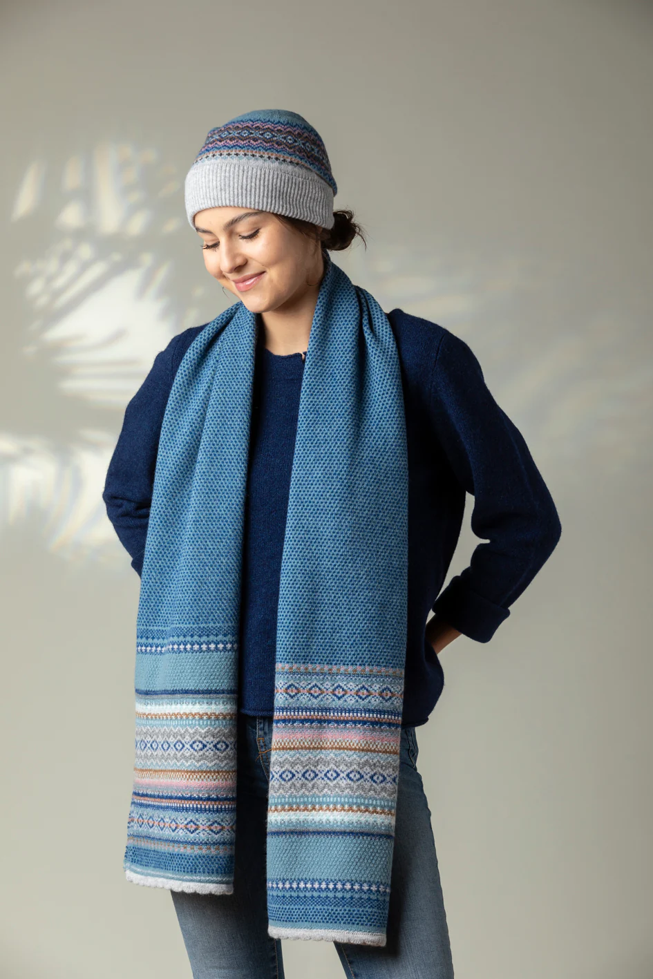 Alpine Turnup Hat Dew | hellblau graue Lammwollmütze - Image 2