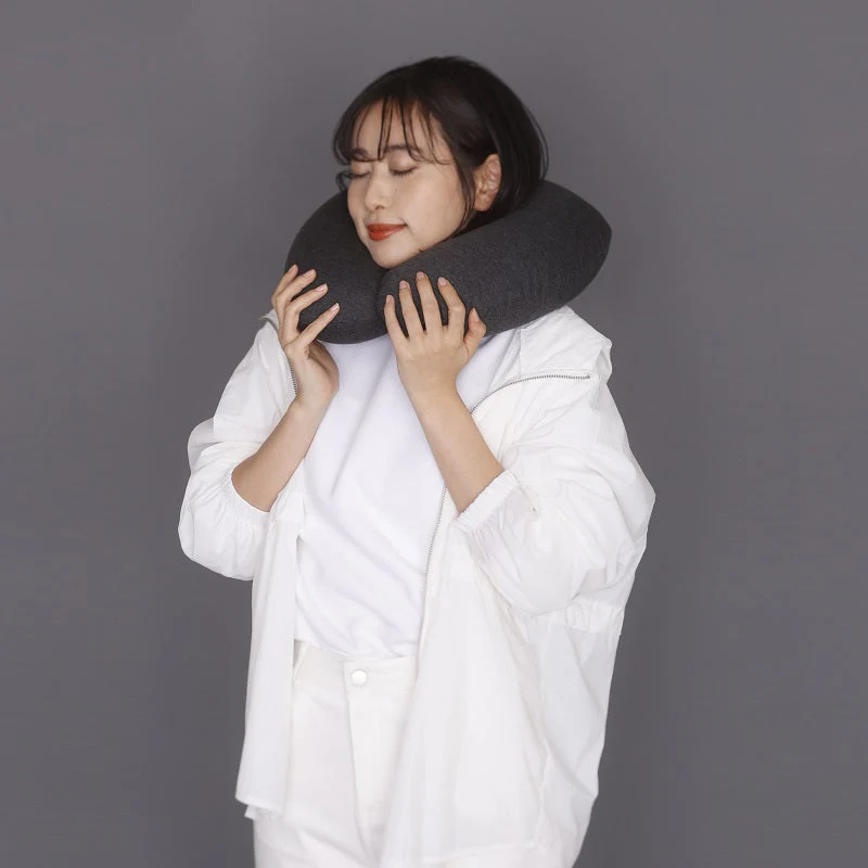 Fuu One-Breath Neck Pillow – nachtblau - Image 5