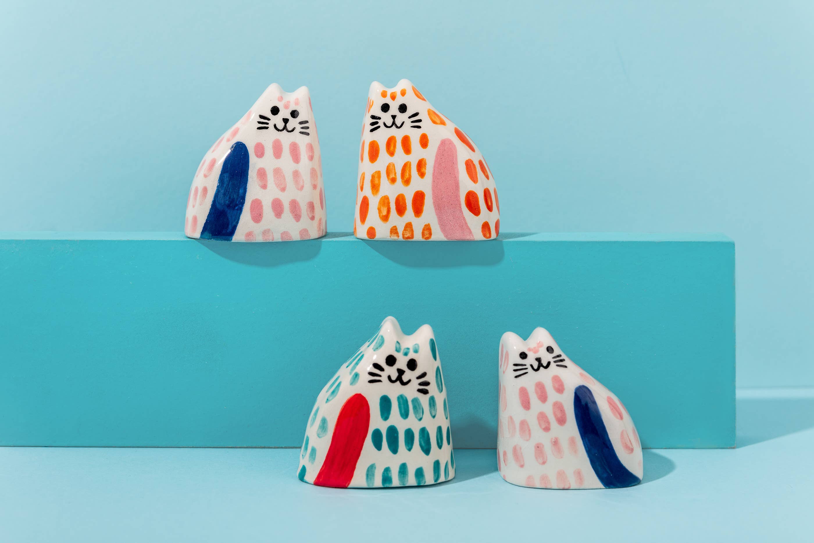 Kleine Keramikskulptur | Katze rosa dunkelblau - Image 7