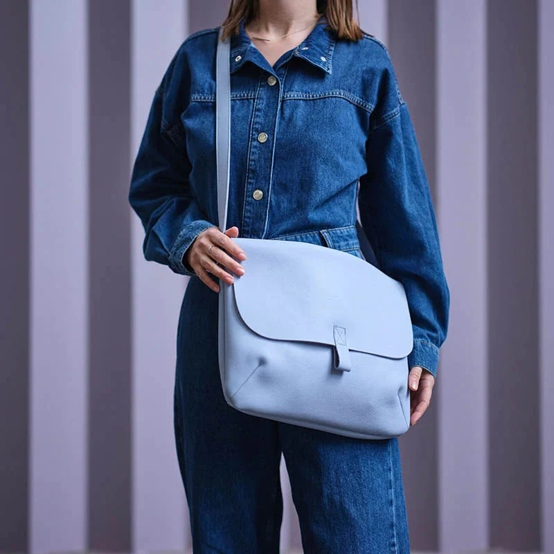 Messenger Bag aus Leder lavender "Back Yard" - Image 3