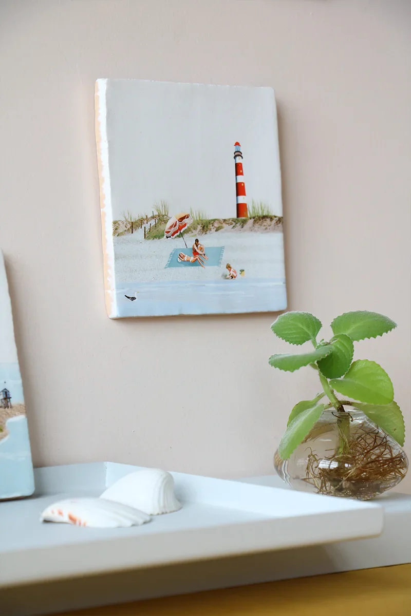 Salty Sand of Ameland - Familie am Strand mit Leuchtturm - StoryTiles - Image 4