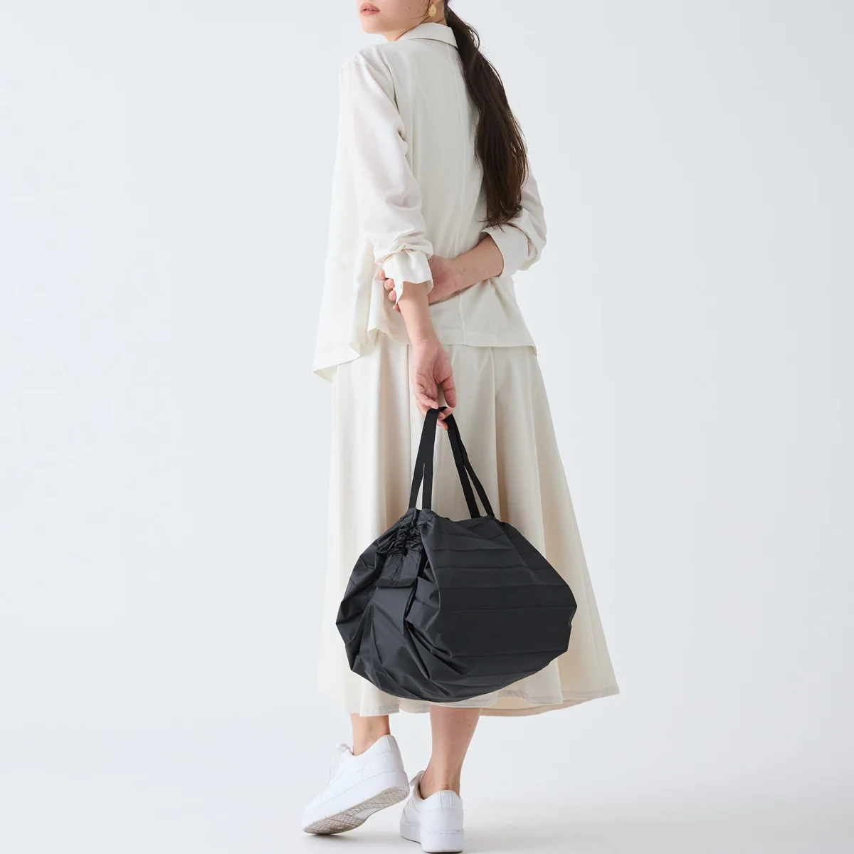 Shupatto Bag M – Jet Black - Image 2
