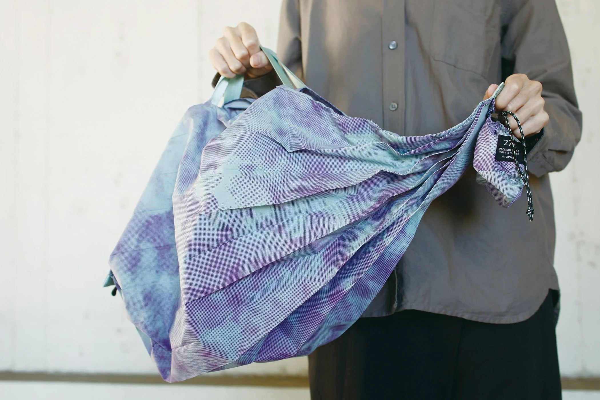 Shupatto kompakte Packable Bag 27L - Evening Mist - Image 5
