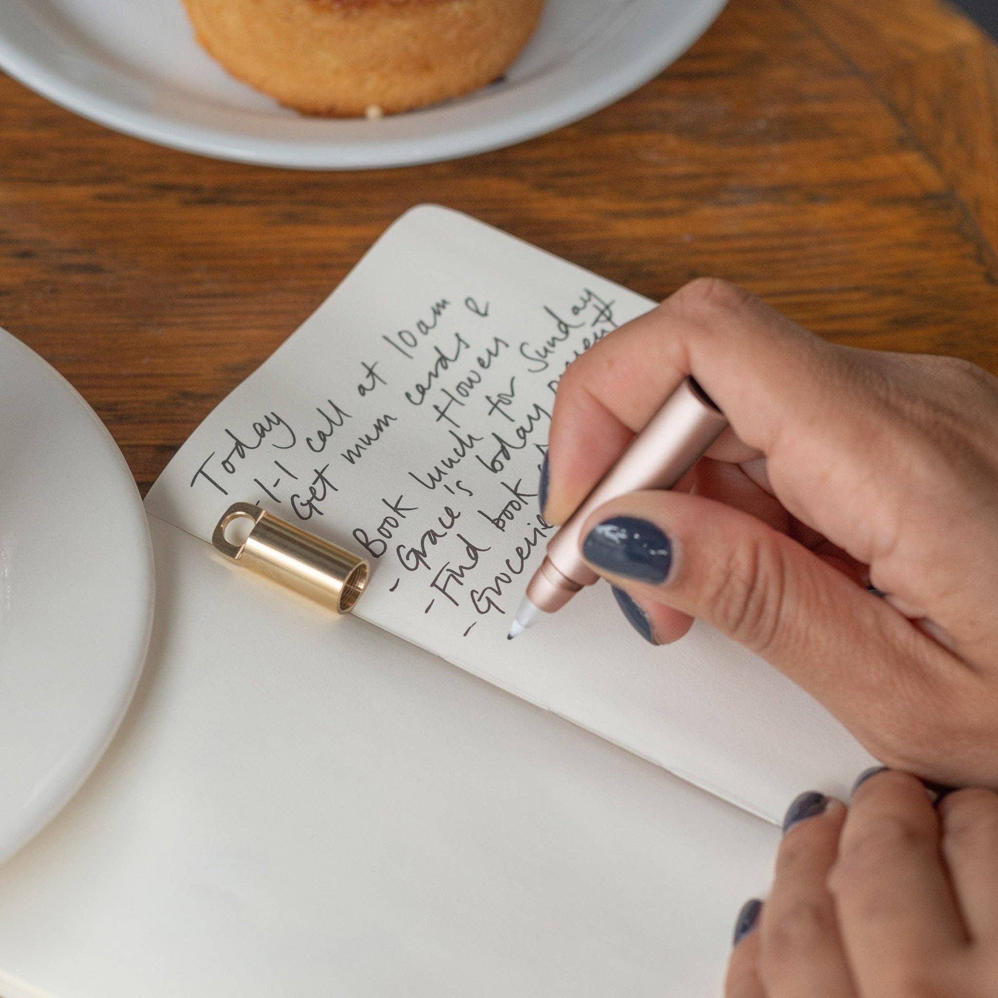 The Field Mouse – refillable travel pen: Midnight - Image 18