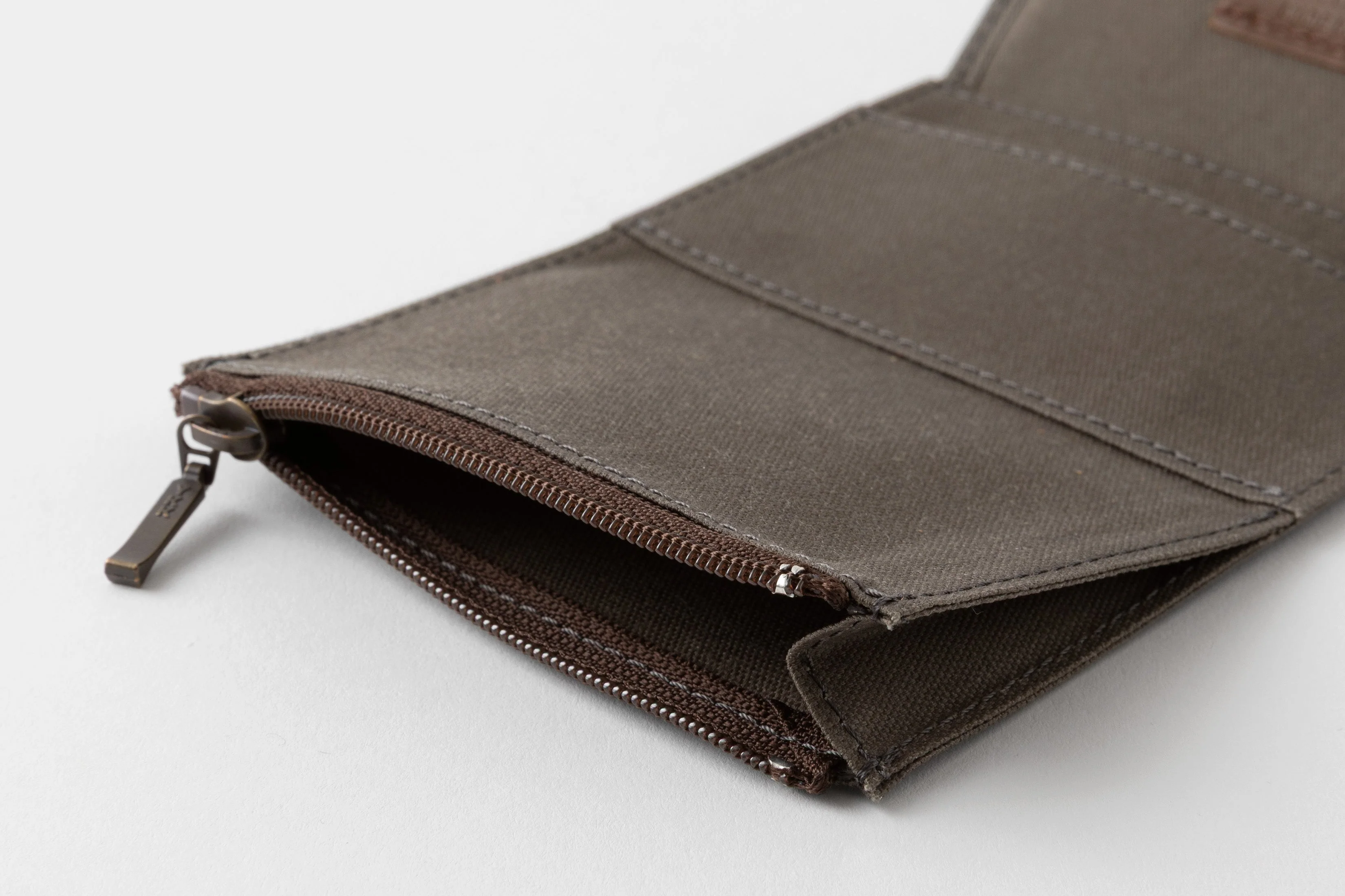 TRAVELER'S notebook Card Size Set Brown | 20th Anniversary Edition - Image 4